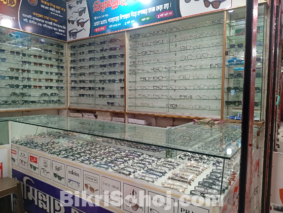 চশমার দোকানের ডেকোরেশন